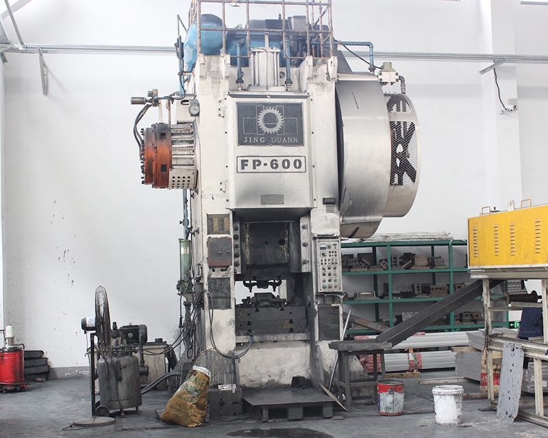 Forging machine